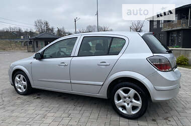 Хэтчбек Opel Astra 2007 в Львове