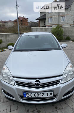 Хэтчбек Opel Astra 2007 в Львове