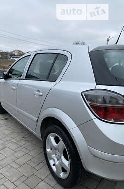 Хэтчбек Opel Astra 2007 в Львове