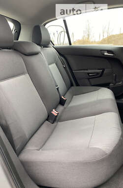 Хэтчбек Opel Astra 2007 в 