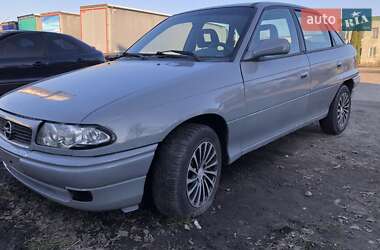 Седан Opel Astra 1995 в Ровно