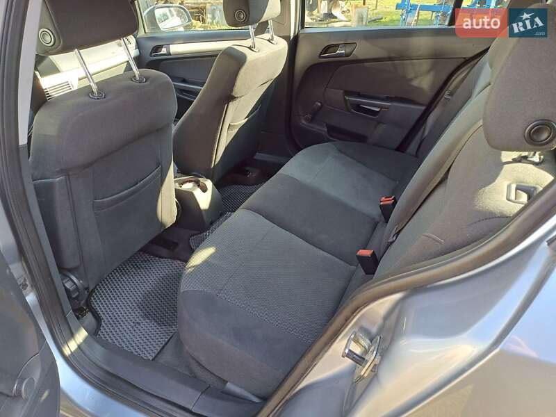 Хэтчбек Opel Astra 2008 в Хмельницком