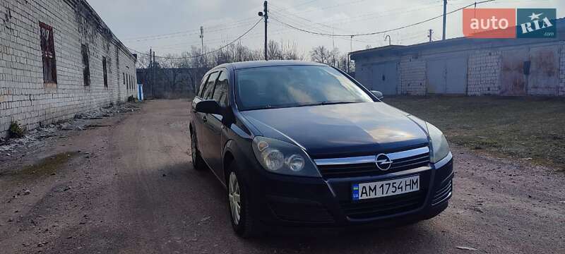 Универсал Opel Astra 2006 в Овруче