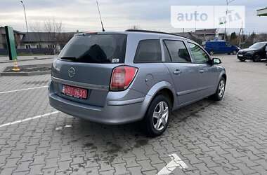 Универсал Opel Astra 2008 в Нововолынске