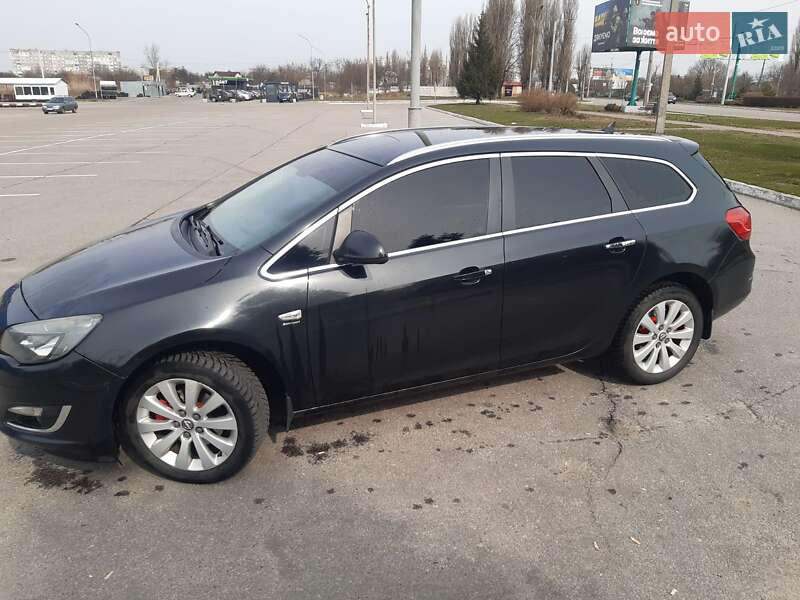 Универсал Opel Astra 2012 в Кременчуге