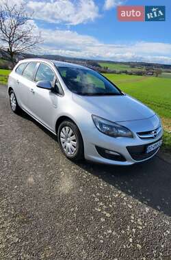 Универсал Opel Astra 2013 в 