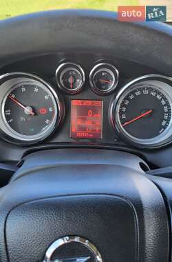 Универсал Opel Astra 2013 в 