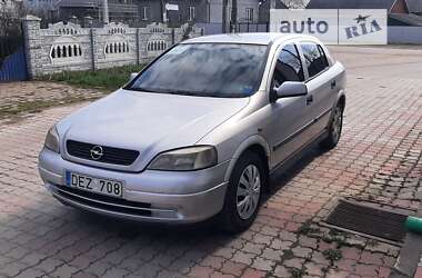 Хэтчбек Opel Astra 2001 в Новоселице