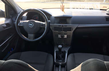 Хетчбек Opel Astra 2006 в Запоріжжі