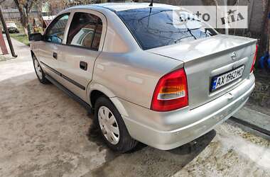 Седан Opel Astra 2006 в Харкові