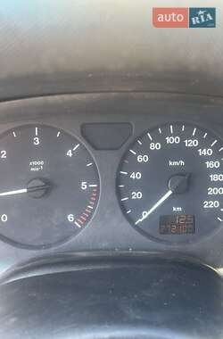 Хэтчбек Opel Astra 2000 в 