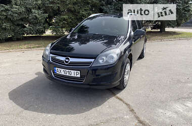 Универсал Opel Astra 2011 в Лозовой