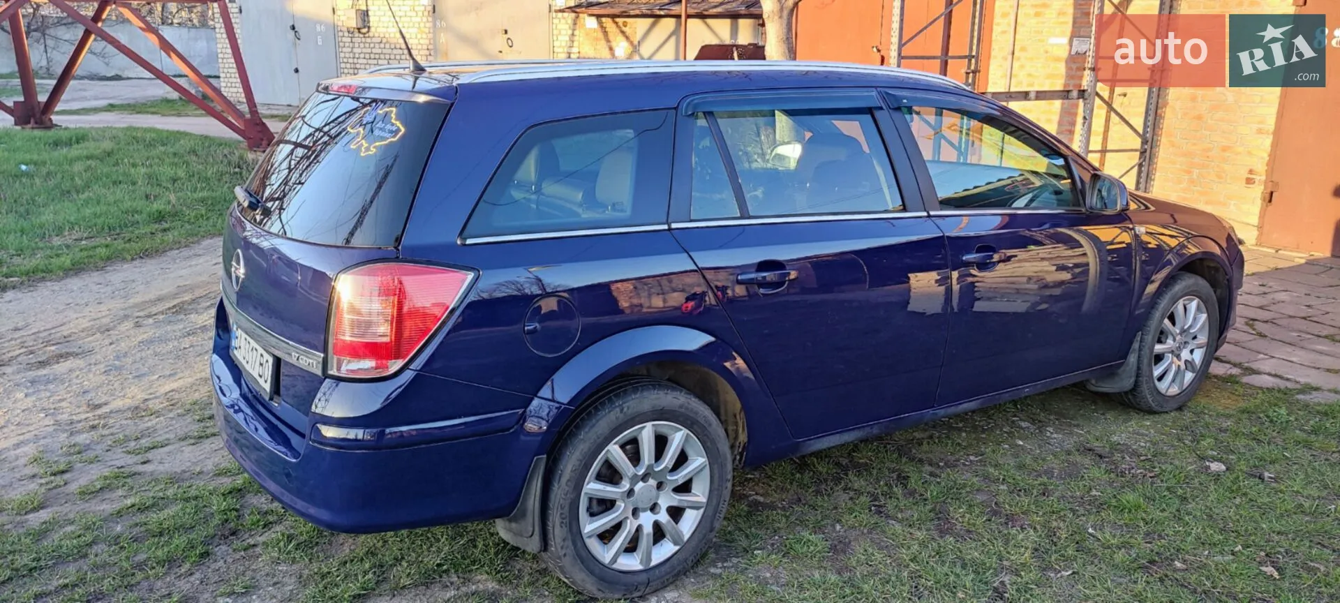 2011 Opel Astra - мініатюра 2