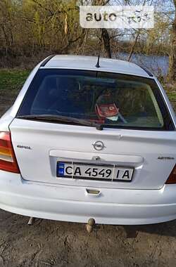 Хэтчбек Opel Astra 2003 в Христиновке