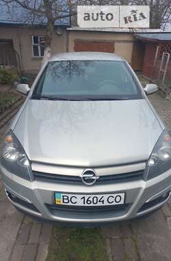 Хэтчбек Opel Astra 2005 в Львове