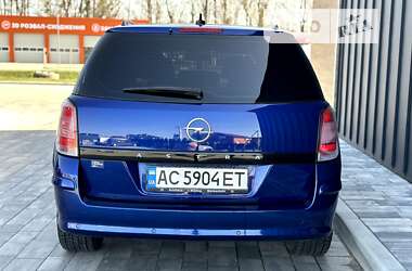 Універсал Opel Astra 2005 в Луцьку