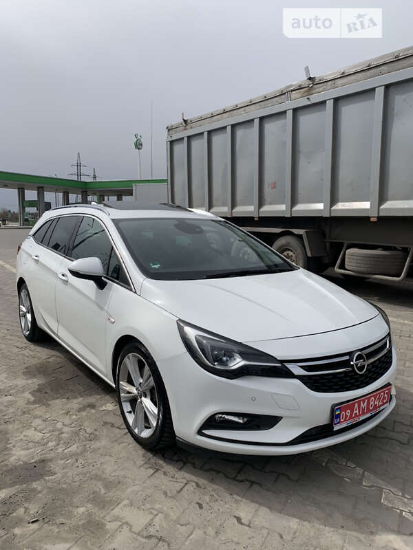 Универсал Opel Astra 2017 в Луцке