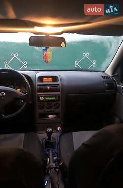 Универсал Opel Astra 2003 в 