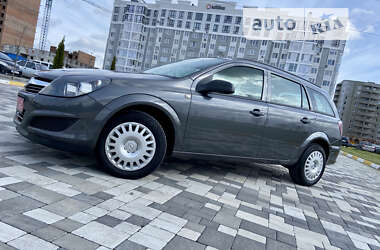 Универсал Opel Astra 2010 в Киеве