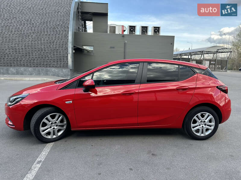 Хэтчбек Opel Astra 2016 в Днепре