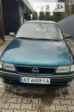 Седан Opel Astra 1995 в Коломиї