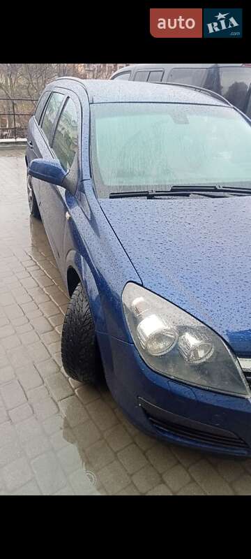 Универсал Opel Astra 2006 в Новомиргороде