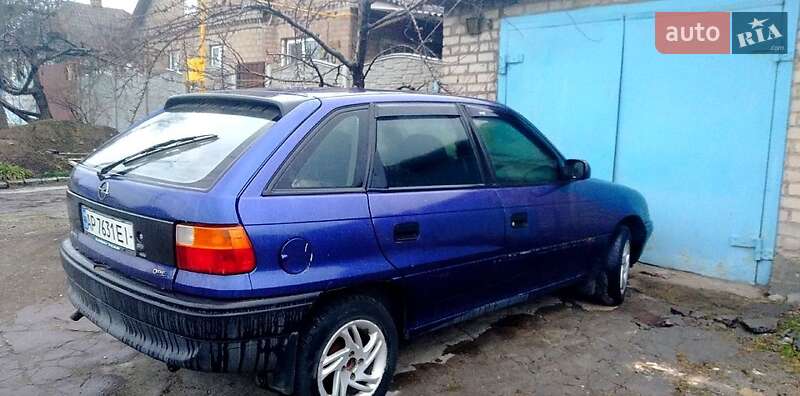 Хэтчбек Opel Astra 1994 в Запорожье