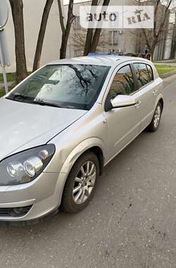 Хэтчбек Opel Astra 2005 в Одессе