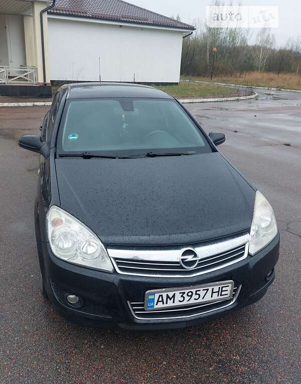 Хэтчбек Opel Astra 2008 в Житомире