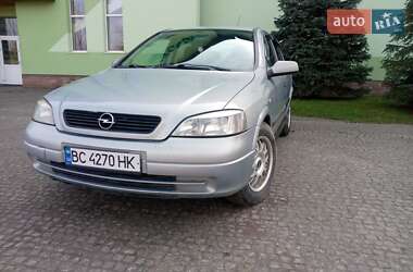 Хэтчбек Opel Astra 2000 в 
