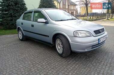 Хэтчбек Opel Astra 2000 в 