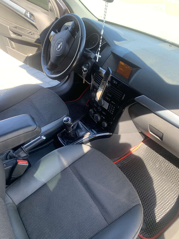 Универсал Opel Astra 2008 в Шепетовке