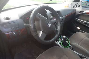 Хетчбек Opel Astra 2004 в Хоролі