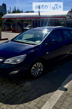 Универсал Opel Astra 2012 в Тернополе