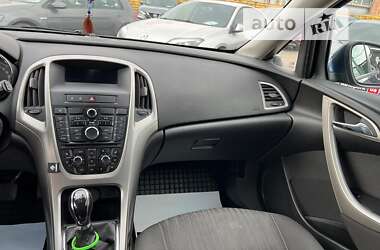 Универсал Opel Astra 2011 в Запорожье