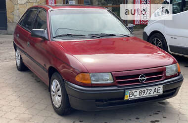 Хэтчбек Opel Astra 1993 в Львове