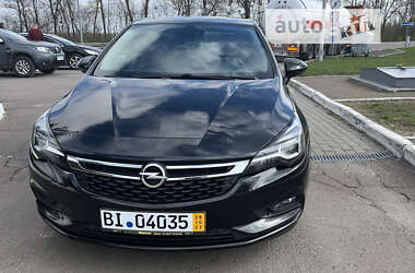 Хетчбек Opel Astra 2016 в Радивиліві