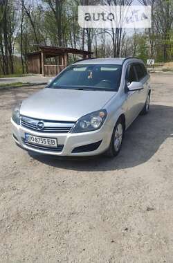 Універсал Opel Astra 2010 в Бережанах