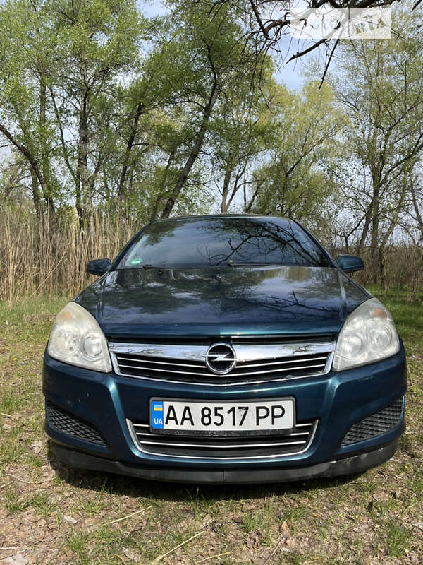 Хэтчбек Opel Astra 2007 в Днепре