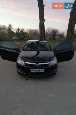 Хэтчбек Opel Astra 2008 в 