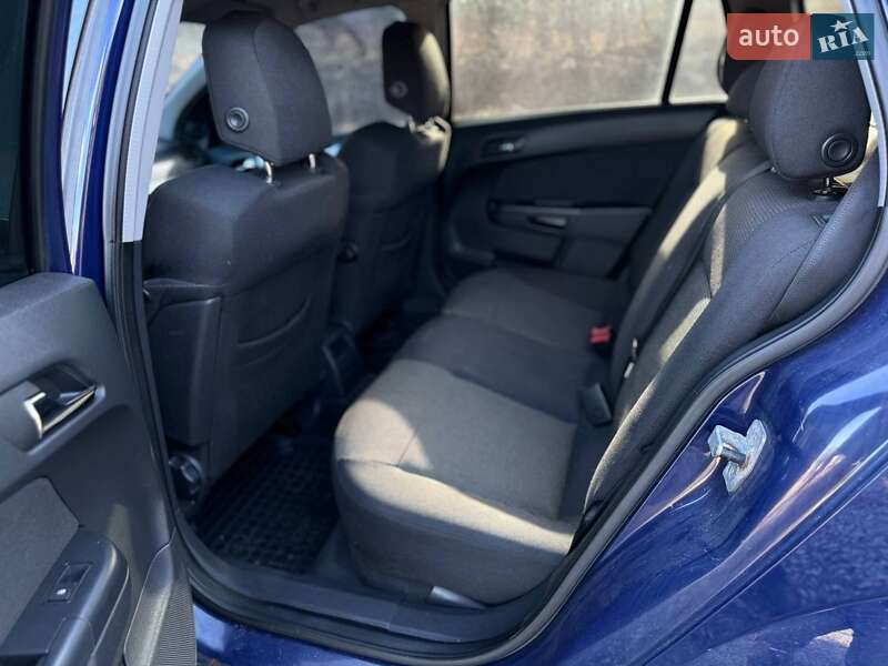 Универсал Opel Astra 2007 в Львове