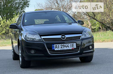 Хэтчбек Opel Astra 2012 в Днепре