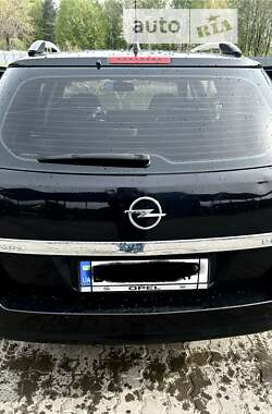 Универсал Opel Astra 2009 в Стебнику