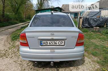 Седан Opel Astra 2005 в Крижополі