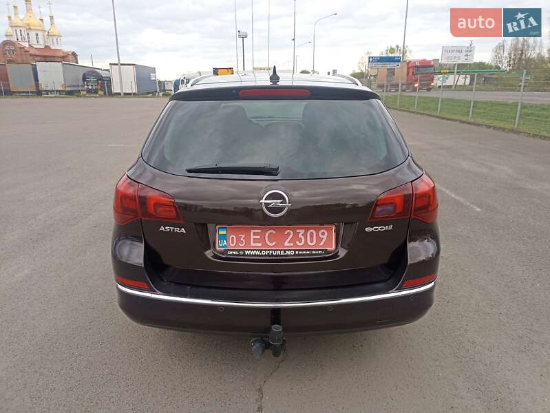 Универсал Opel Astra 2014 в Ковеле