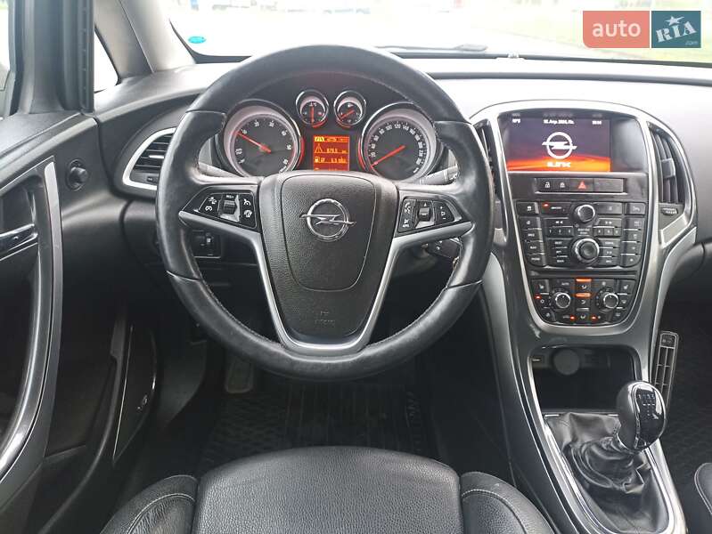 Универсал Opel Astra 2014 в Ковеле