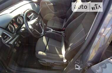 Универсал Opel Astra 2014 в Львове