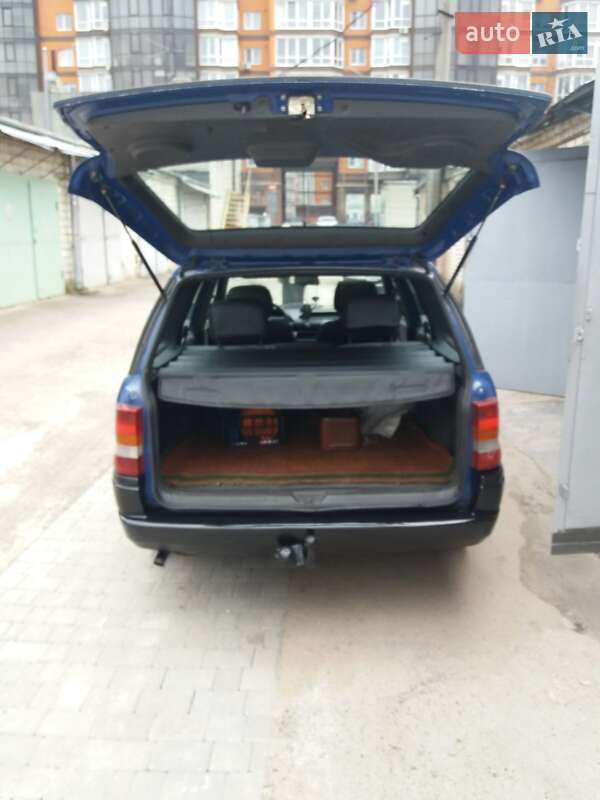 Универсал Opel Astra 1993 в Львове