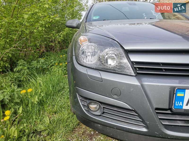 Универсал Opel Astra 2004 в Луцке