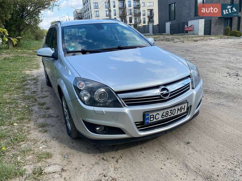 Універсал Opel Astra 2008 в Львові